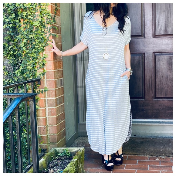 ShopEvelynne Dresses & Skirts - BEST SELLING DRESS V NECK LOOSE FIT SIDE POCKETS